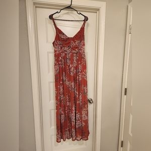 Soft Mesh Pleated Maxi Dress